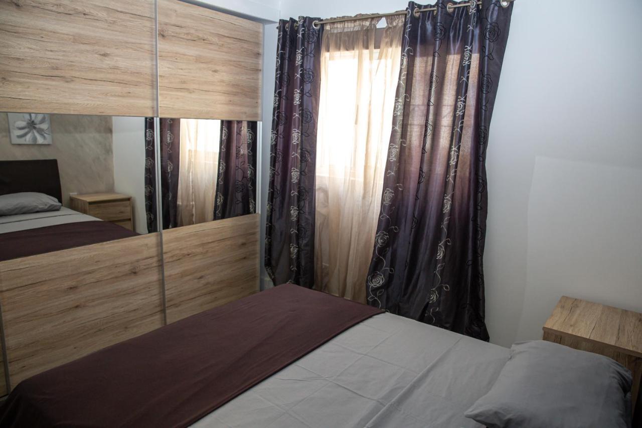 Dolmen Court Flat 10, Qawra Apartment St. Paul's Bay Exterior photo